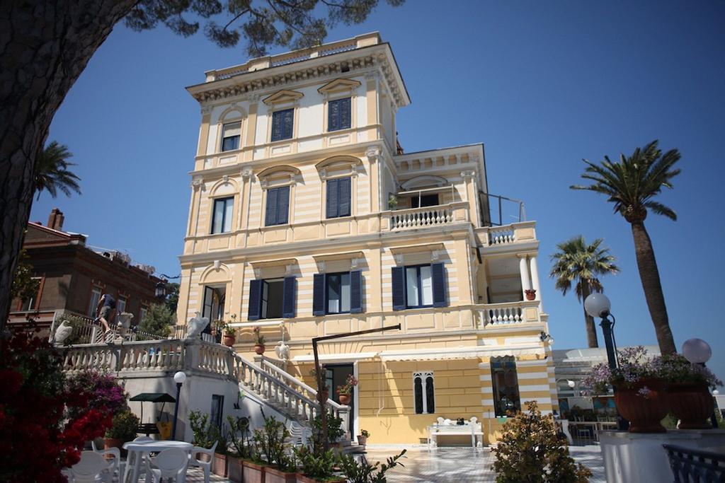 Villa La Terrazza Suites Sorrento Exterior photo