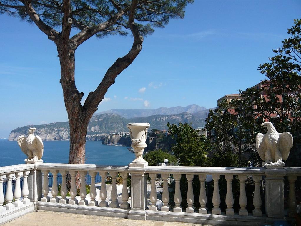 Villa La Terrazza Suites Sorrento Exterior photo